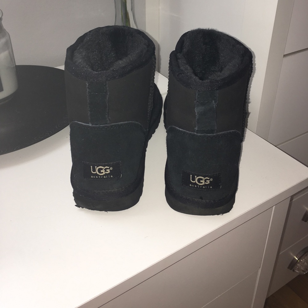 UGG Boots (I recently became vegan) NEED TO GO