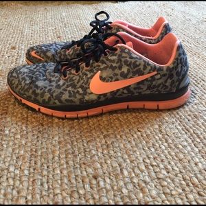 Women's Leopard and Peach Nikes FREE 5.0