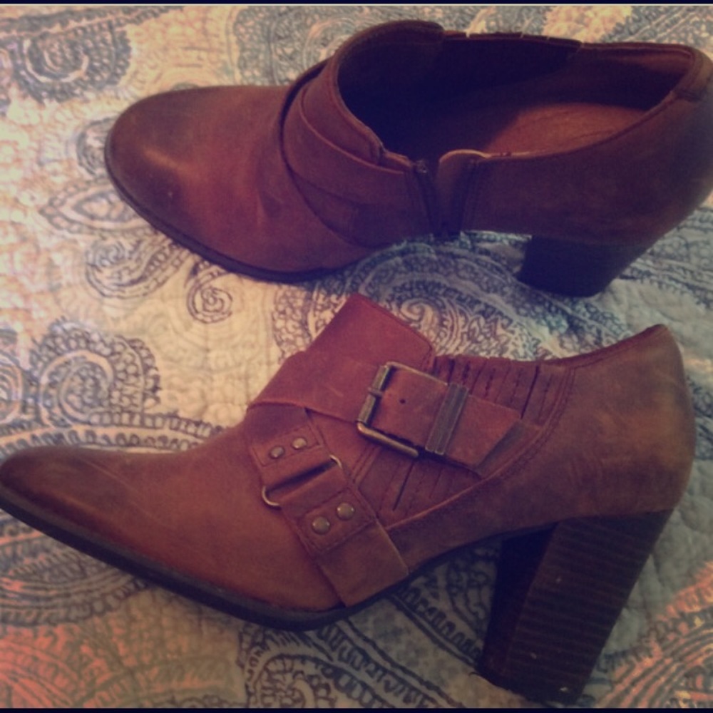 Clark's ankle booties