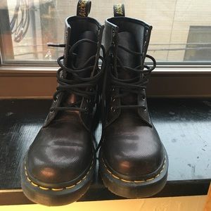 Dr. Martens. New condition, worn once!