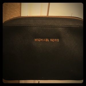Authentic Micheal kors cross body