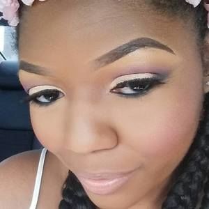 Meet your Posher, Nikki