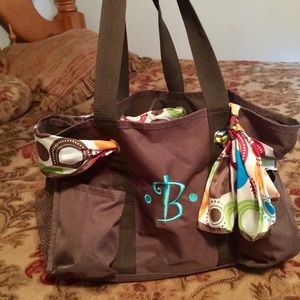 Tote with B embroidered