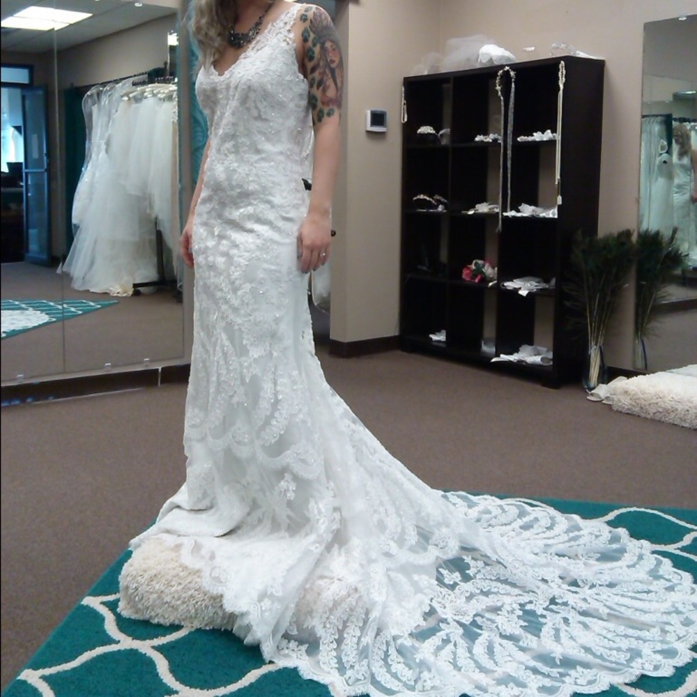 Wedding gown