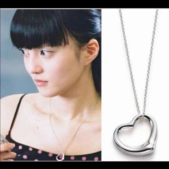 Silver Hanging Heart Necklace ❤️ - Picture 3 of 3