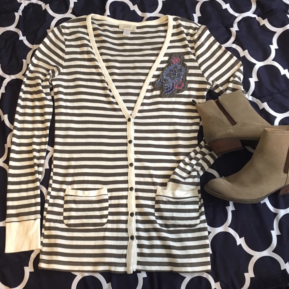 🔥LAST DAY TIL MOVE🔥LOFT button up striped cardi