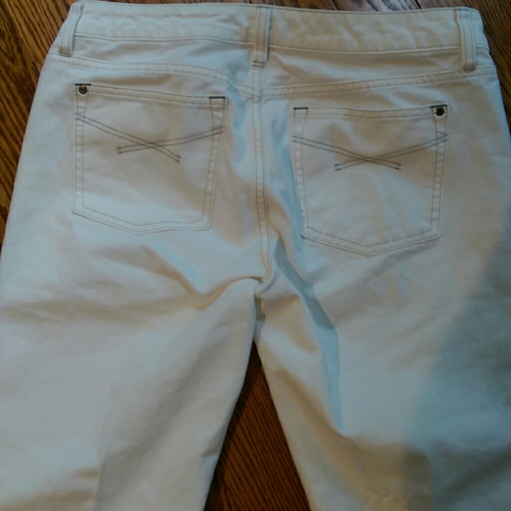 Jeans - Picture 3 of 4
