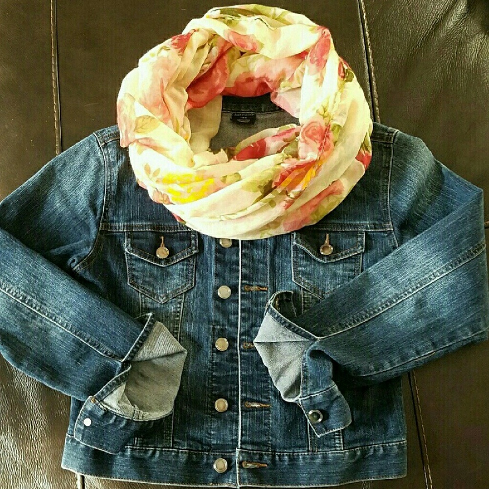 Bundle of 3 infinity scarves! Perfect for spring! - Picture 5 of 6