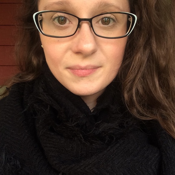 Meet your Posher, Janet - Picture 1 of 1