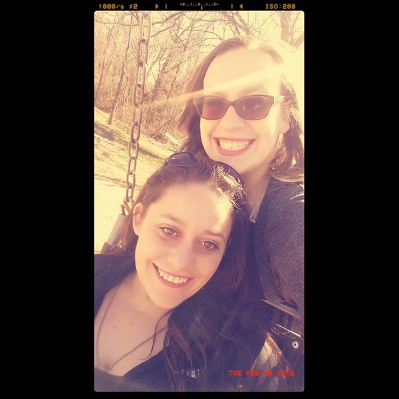 Meet your Posher, Lisa - Picture 1 of 1