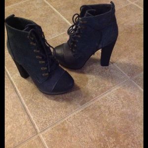 Diesel boots