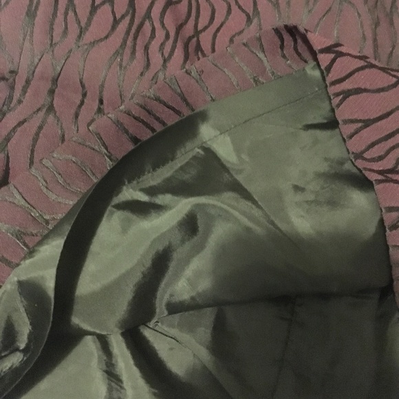 🔥LAST DAY TIL MOVE🔥Ann Taylor plum&black skirt - Picture 5 of 5