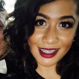 Meet your Posher, Cynthia