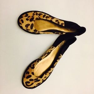 Carlos Santana leopard print flat shoes