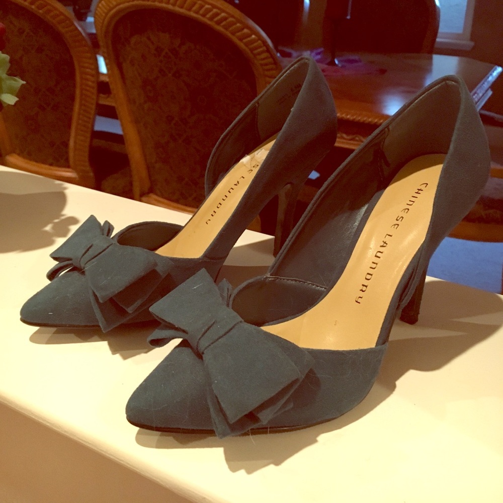Adorable Chinese laundry heels