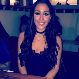 Meet your Posher, Amira