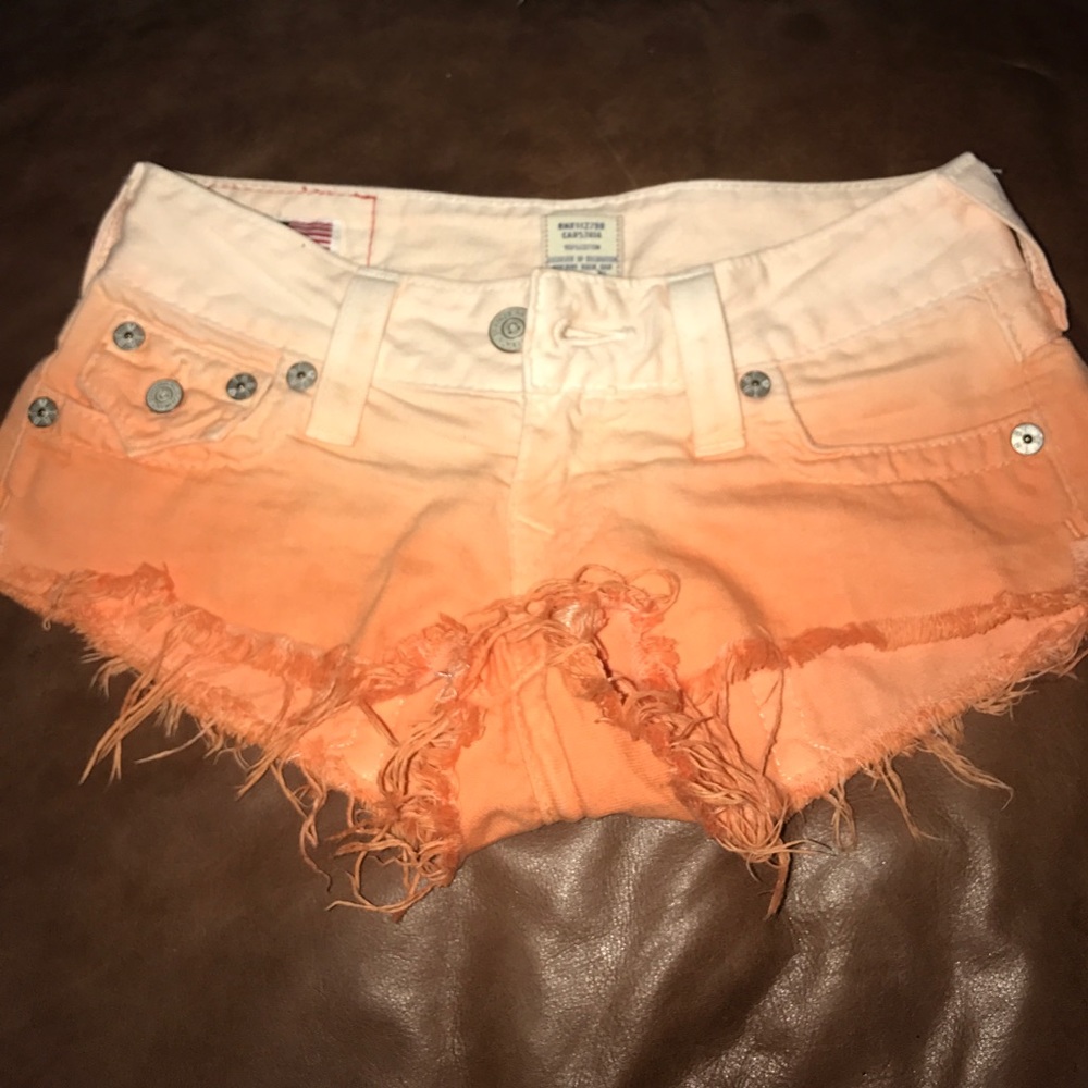 TRUE RELIGION SHORTS - Picture 4 of 4