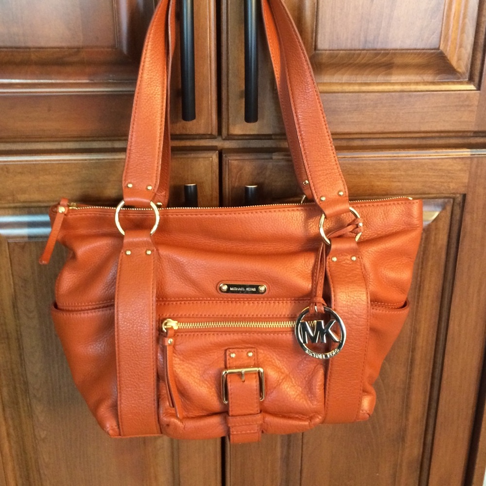Michael Kors Leather purse