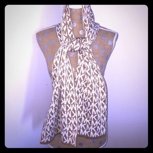 NWOT Michael Kors Scarf