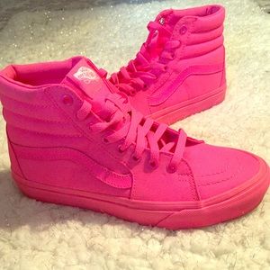 VANS HOT PINK! Size 8 wm, 6.5 men U.S🔱🔆