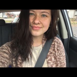 Meet your Posher, Leigh