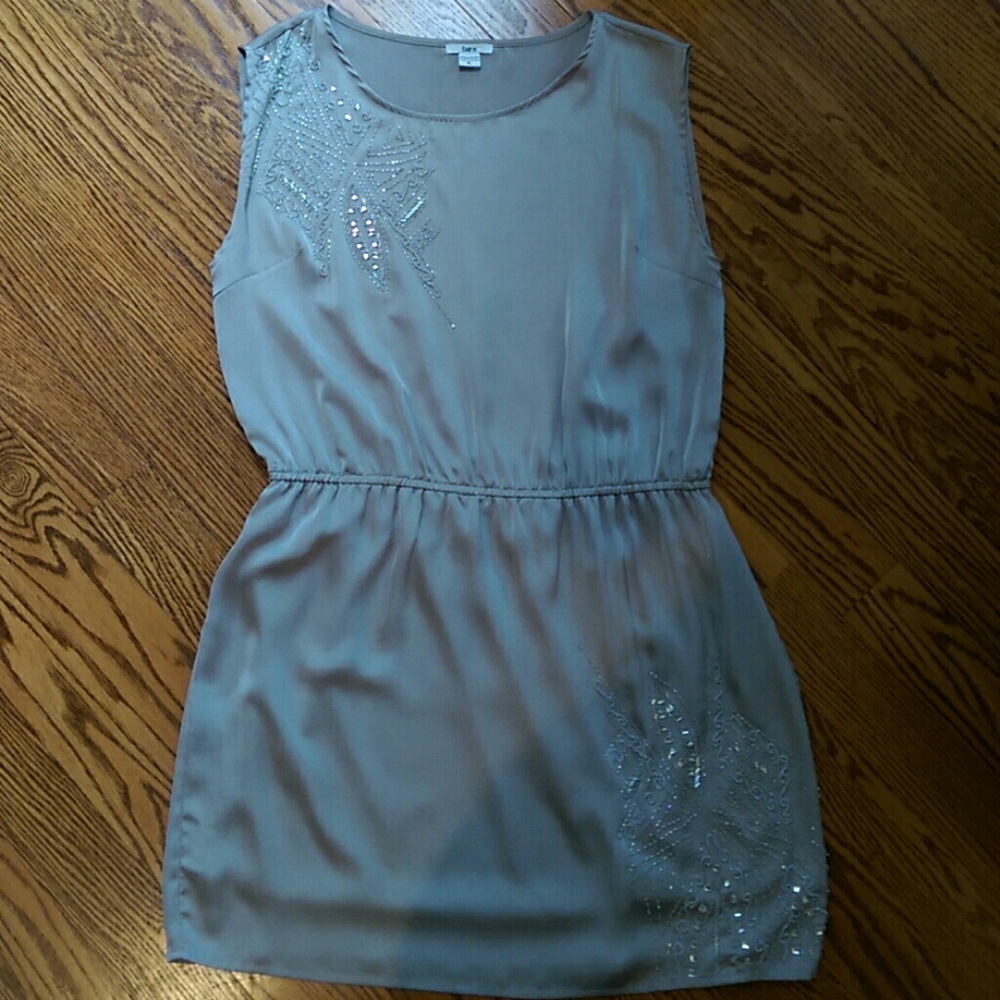 Dress - Picture 2 of 4
