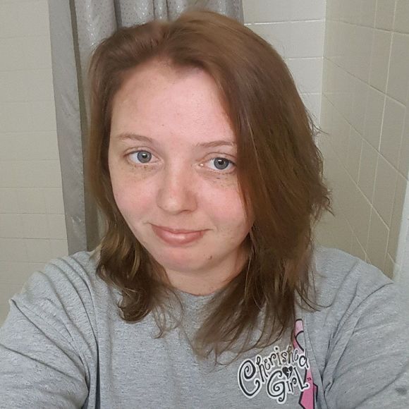 Meet your Posher, Alicia - Picture 1 of 1