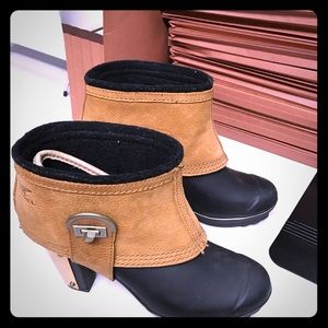 Sorel dressy casual rain boot shoe