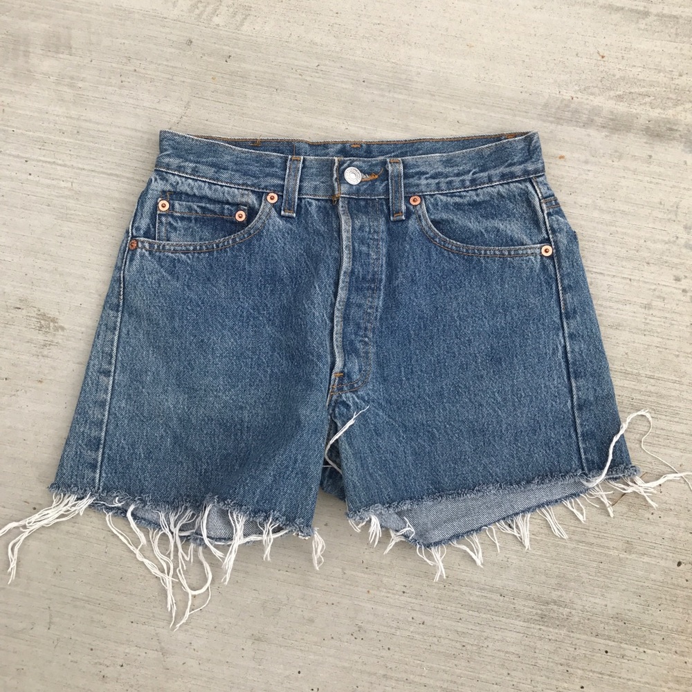 501 LEVIs cut off shorts