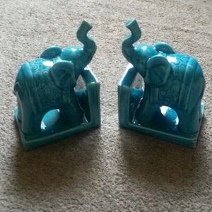 Elephant bookends