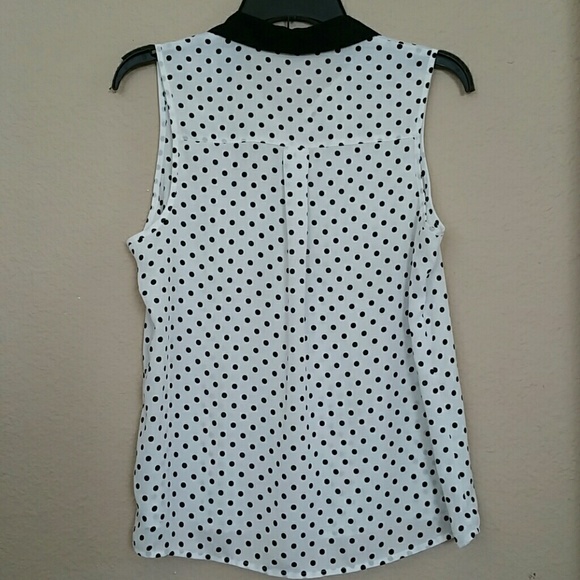 Sleeveless blouse size small - Picture 4 of 4