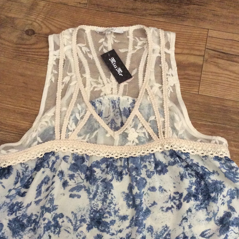 MISS ME IVORY BLUE FLORAL LACE RAZOR BACK TANK - Picture 3 of 4