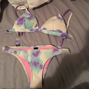 Triangl bikini tye die!