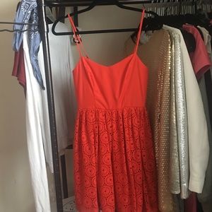 Red Gianni Bini dress