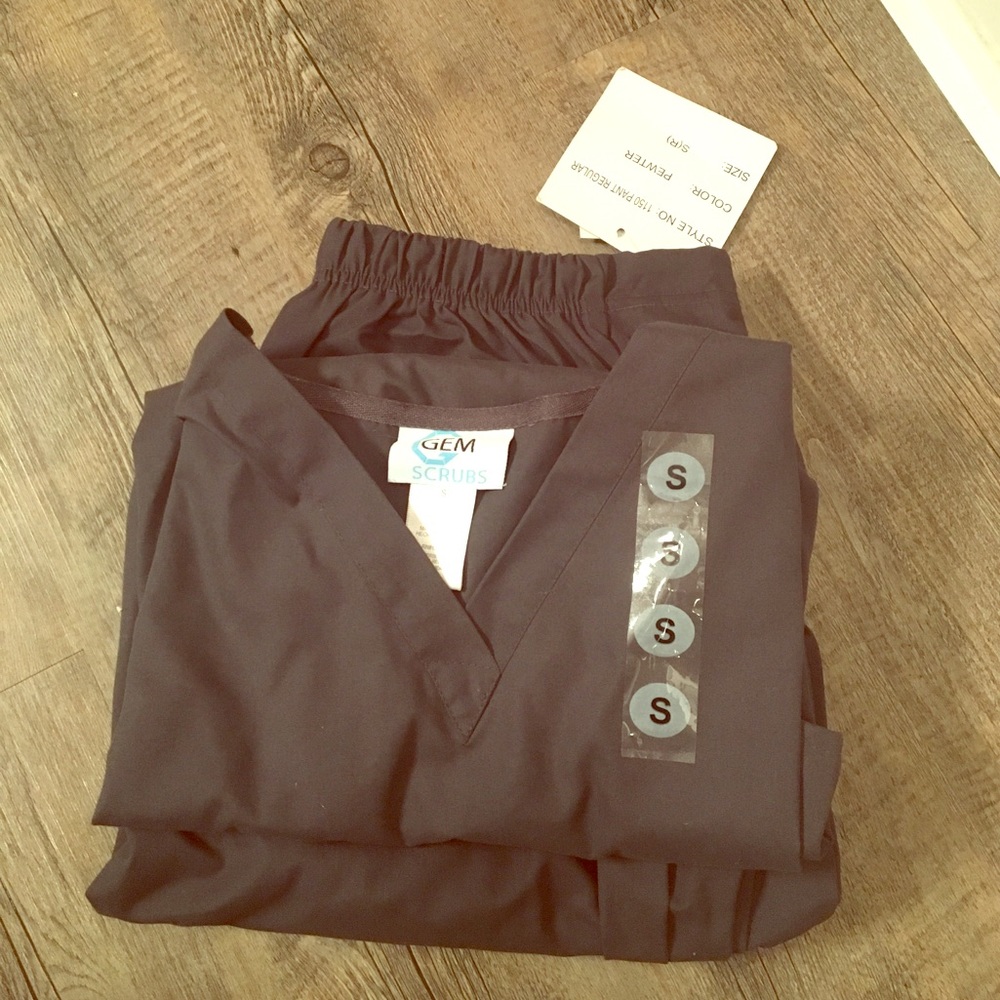 Scrubs- SMALL 👩🏽‍⚕️