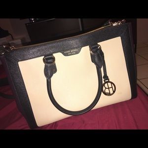 Henri Bendel Carry All Shoulder bag