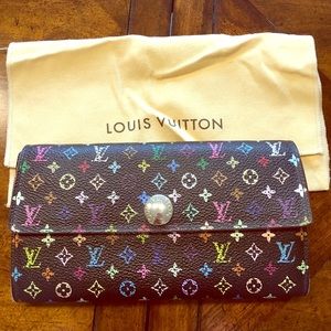 Louis Vuitton multi wallet black