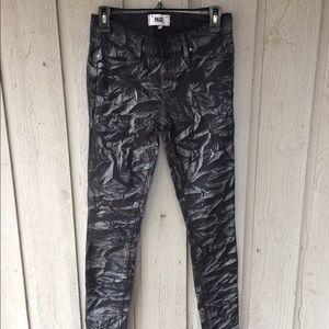 Paige Verdugo Ultra Skinny in Platinum