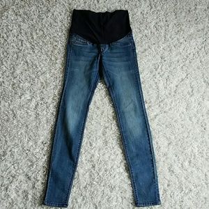 Maternity skinny jeans