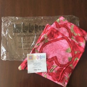 ❤️BNWT LulaRoe Gorgeous floral heart OS leggings💕