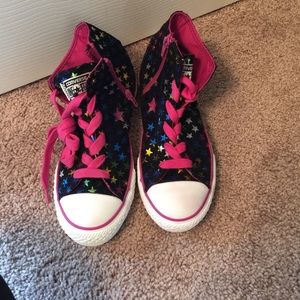 Converse girls size 3