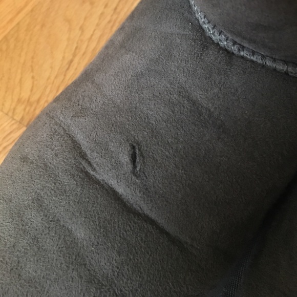 Gray uggs(cont of other post) - Picture 2 of 4