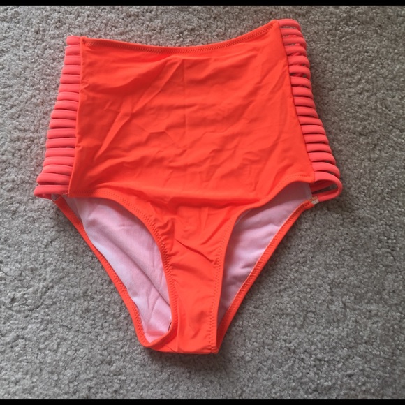 New Bikini bottom. Fits xs - Picture 1 of 6