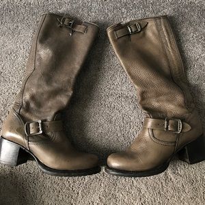 FRYE BOOTS SIZE 7
