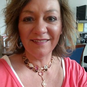 Meet your Posher, Dawn