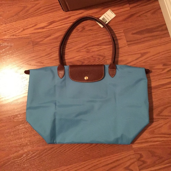 Longchamp Handbags - NWT Longchamp baby blue cornflower