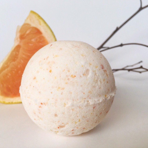 Homemade bath bombs - Picture 2 of 3