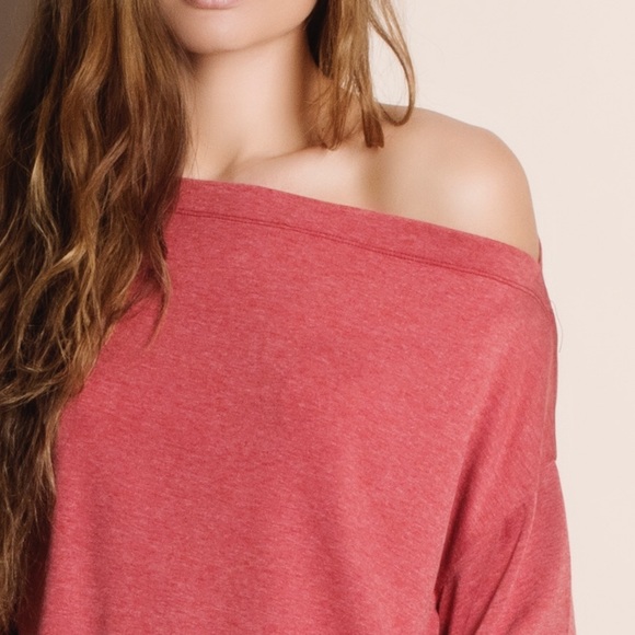 FLASH SALE 🌟 Oversized Off Shoulder Sweater Top - Picture 4 of 4