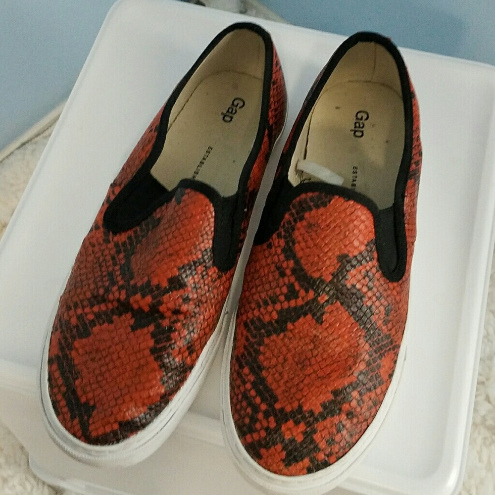 Gap LEATHER flats