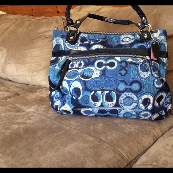 Coach Handbags - ❤️WEEKEND SALE❤️ Coach Poppy tote.  EUC